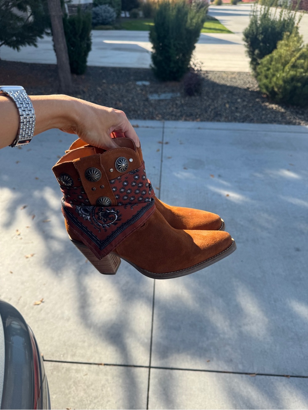 dingo Rust Suede Bandana-Accent Ankle Boots